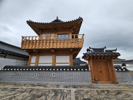 경주 황리단길 한옥펜션 담장·대문 시공, 와담 완성 모습과 공사 과정 | 한옥을짓다 20240512 082157