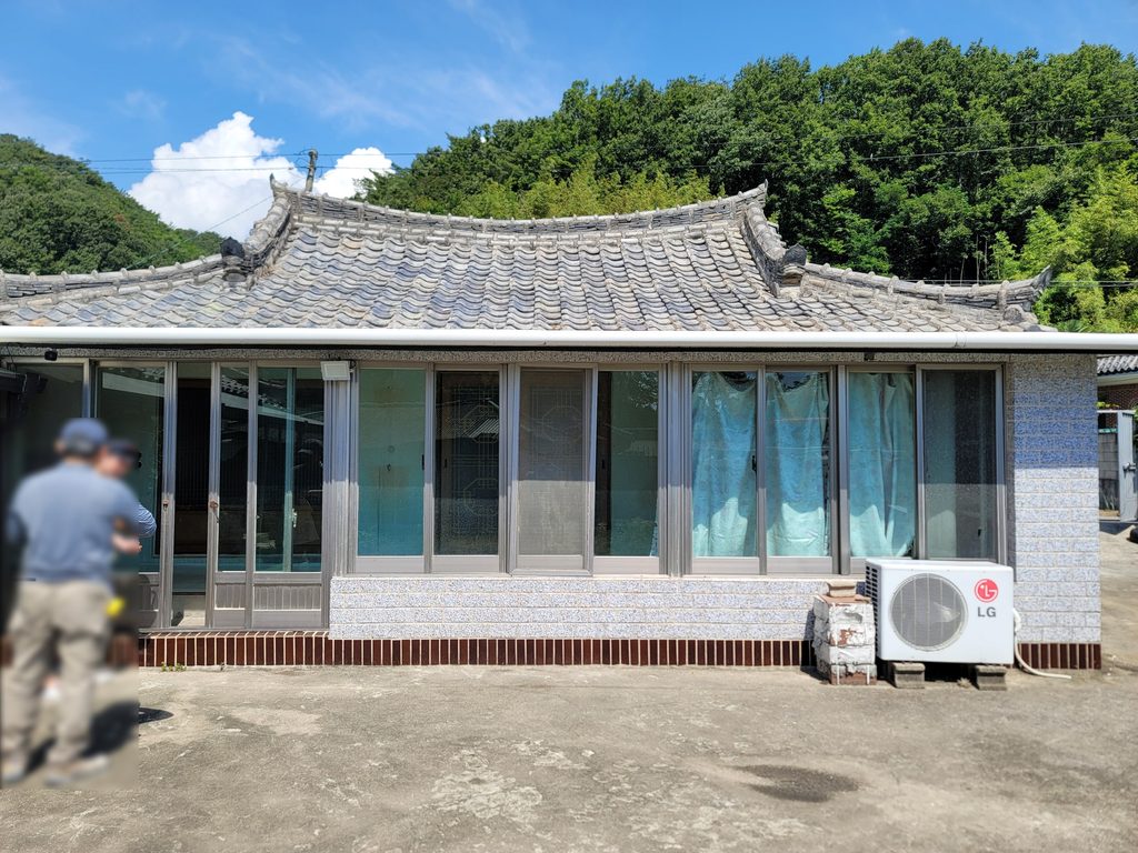 처마 앞을 창호마감